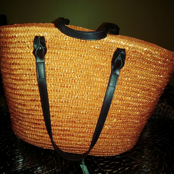 NEIMAN MARCUS ๐ BIG TOTE BAG๐ FABULOUS VINTAGE GIFT GIVING. ๐ - Picture 5 of 8